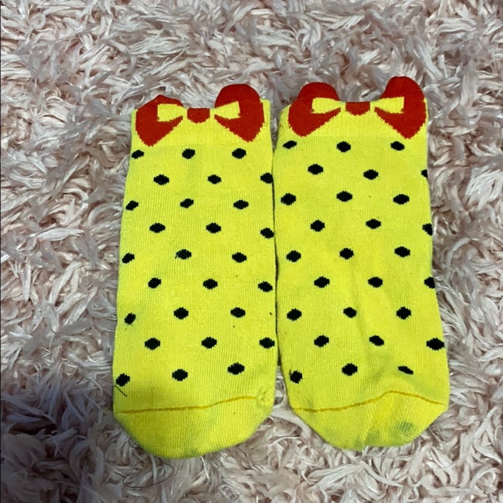Polkadot bow socks
